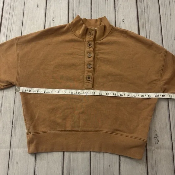 Reformation Jeans Cropped Sweatshirt XS Brown Mock Neck Button Pullover USA - Picture 3 of 6